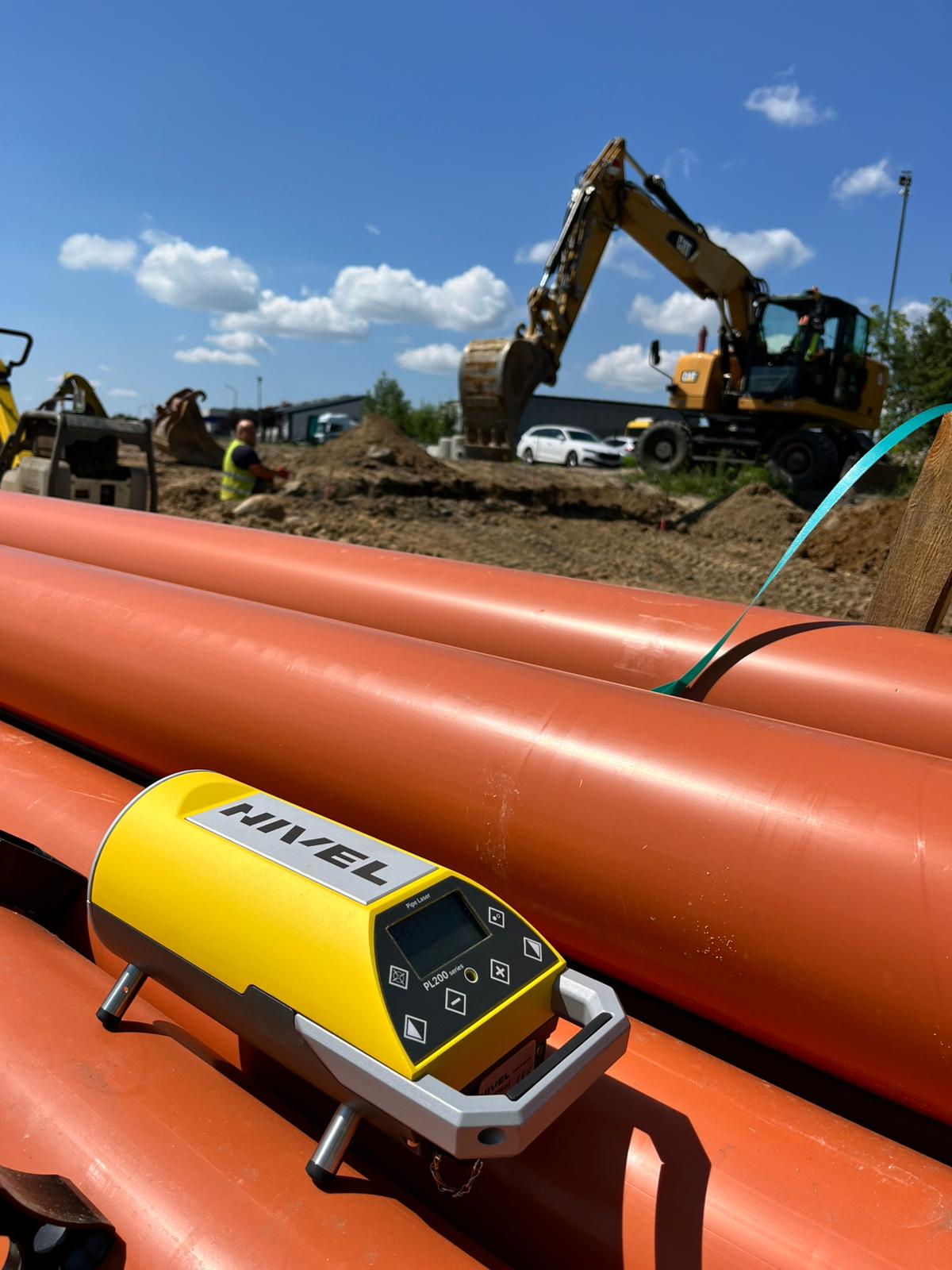 Niwelator rurowy Nivel System PL200R do układania sieci wod-kan